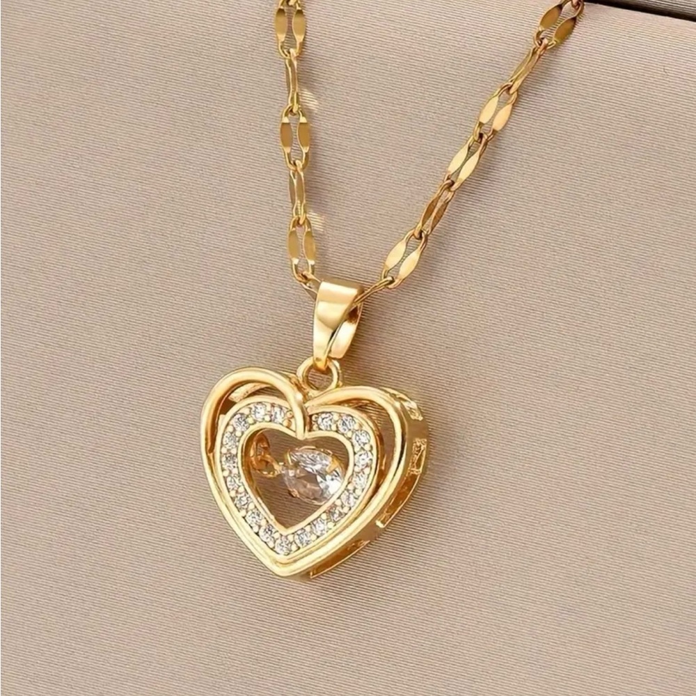 🥰 Golden Love Heart Pendant Necklace, Simple Necklace